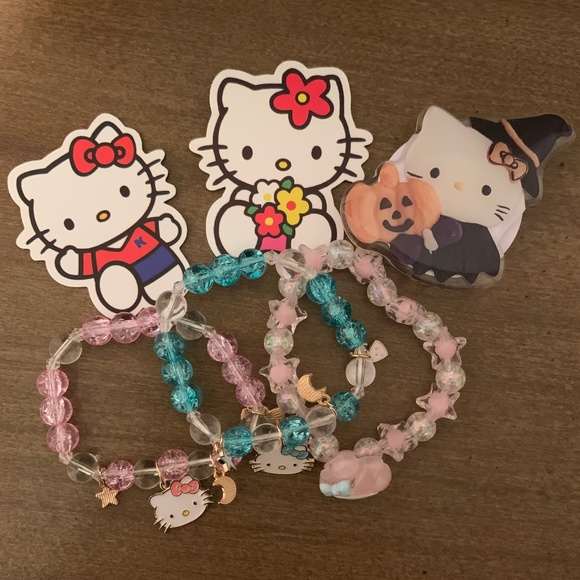 Hello Kitty Bracelet/Pocksocket Bundle - Picture 1 of 8